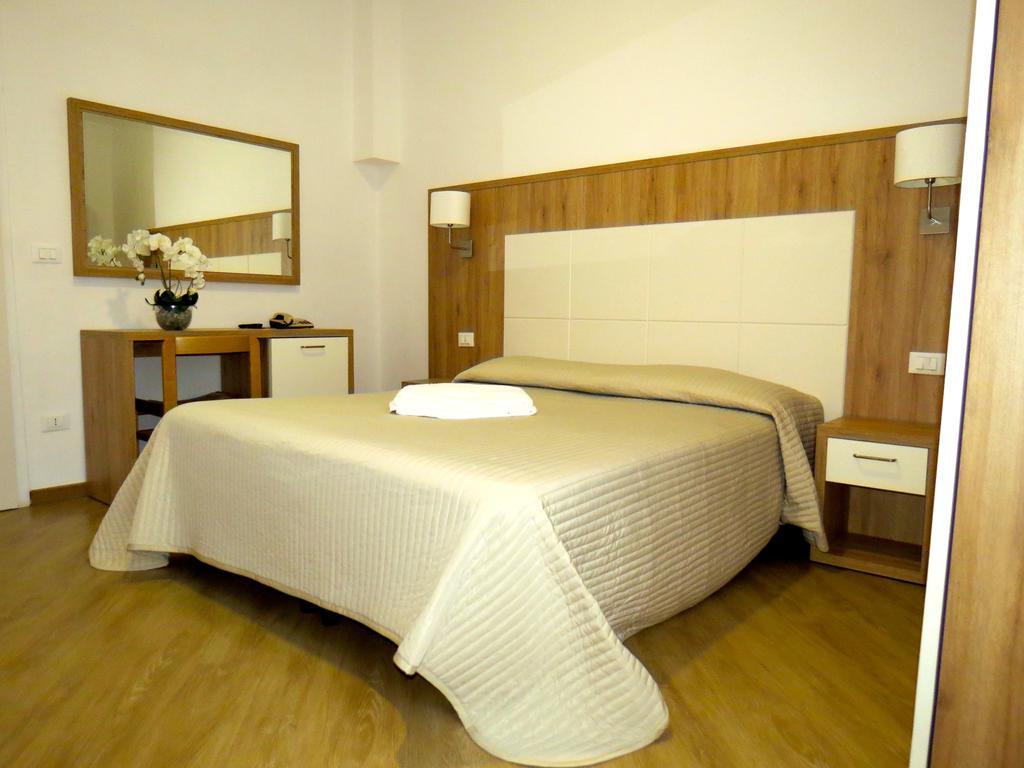 Hotel Biagi Lido di Camaiore Zimmer foto